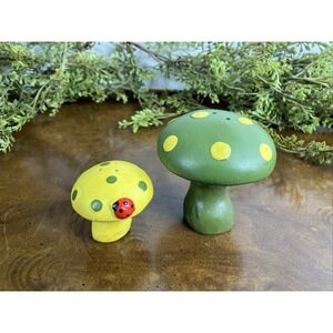 Vintage Japan Mushroom Salt and Pepper Shaker Set Green Yellow Lady Bug